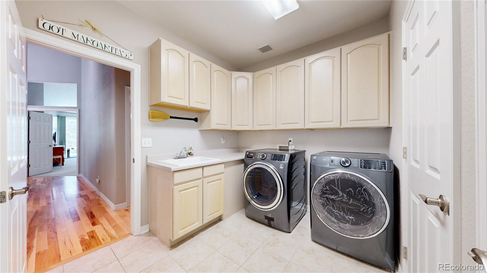 MLS Image #37 for 22132 e quarto place,aurora, Colorado