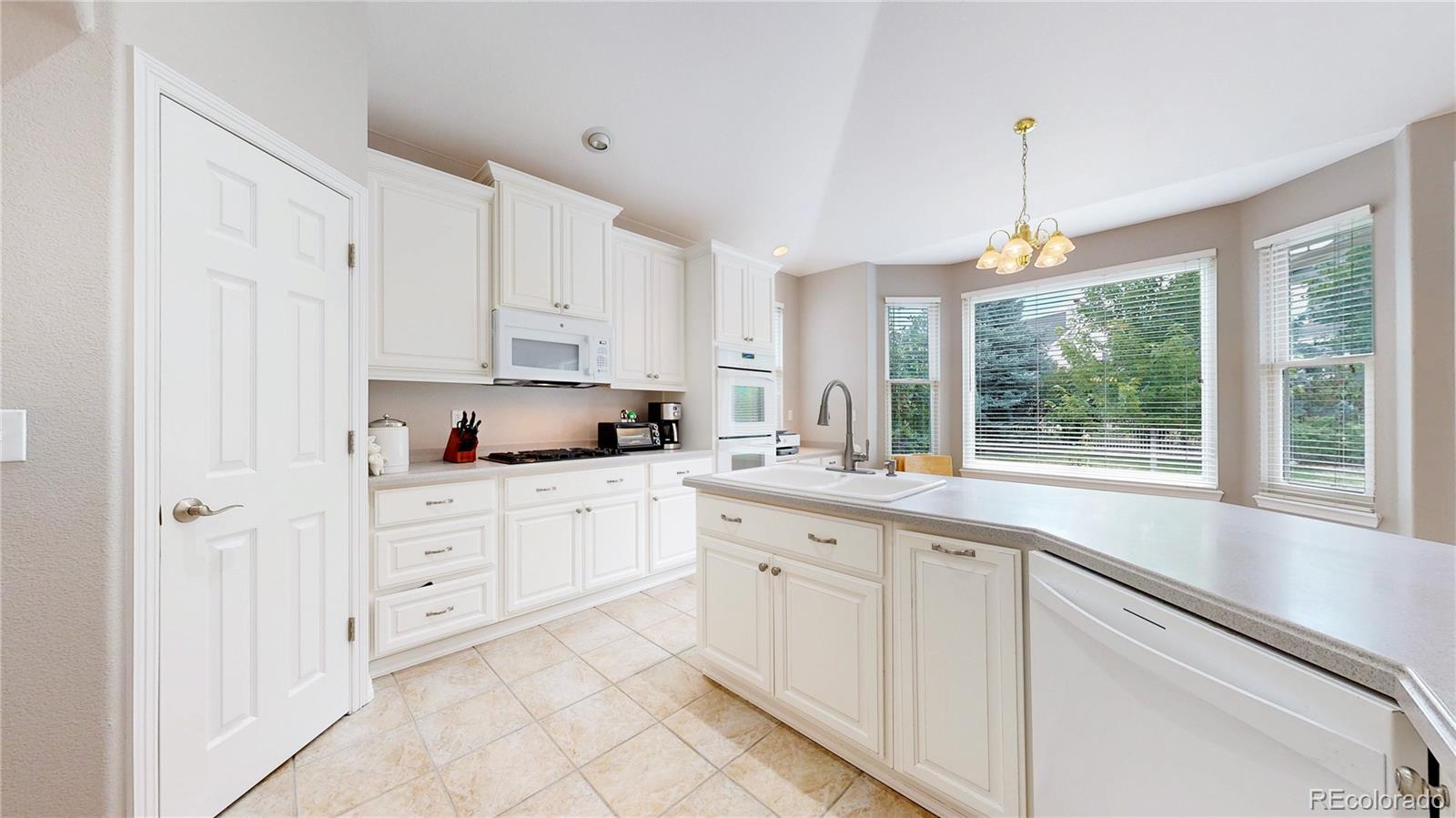 MLS Image #4 for 22132 e quarto place,aurora, Colorado