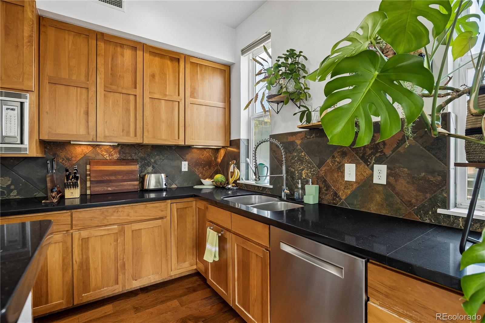 MLS Image #4 for 1738 n franklin street,denver, Colorado