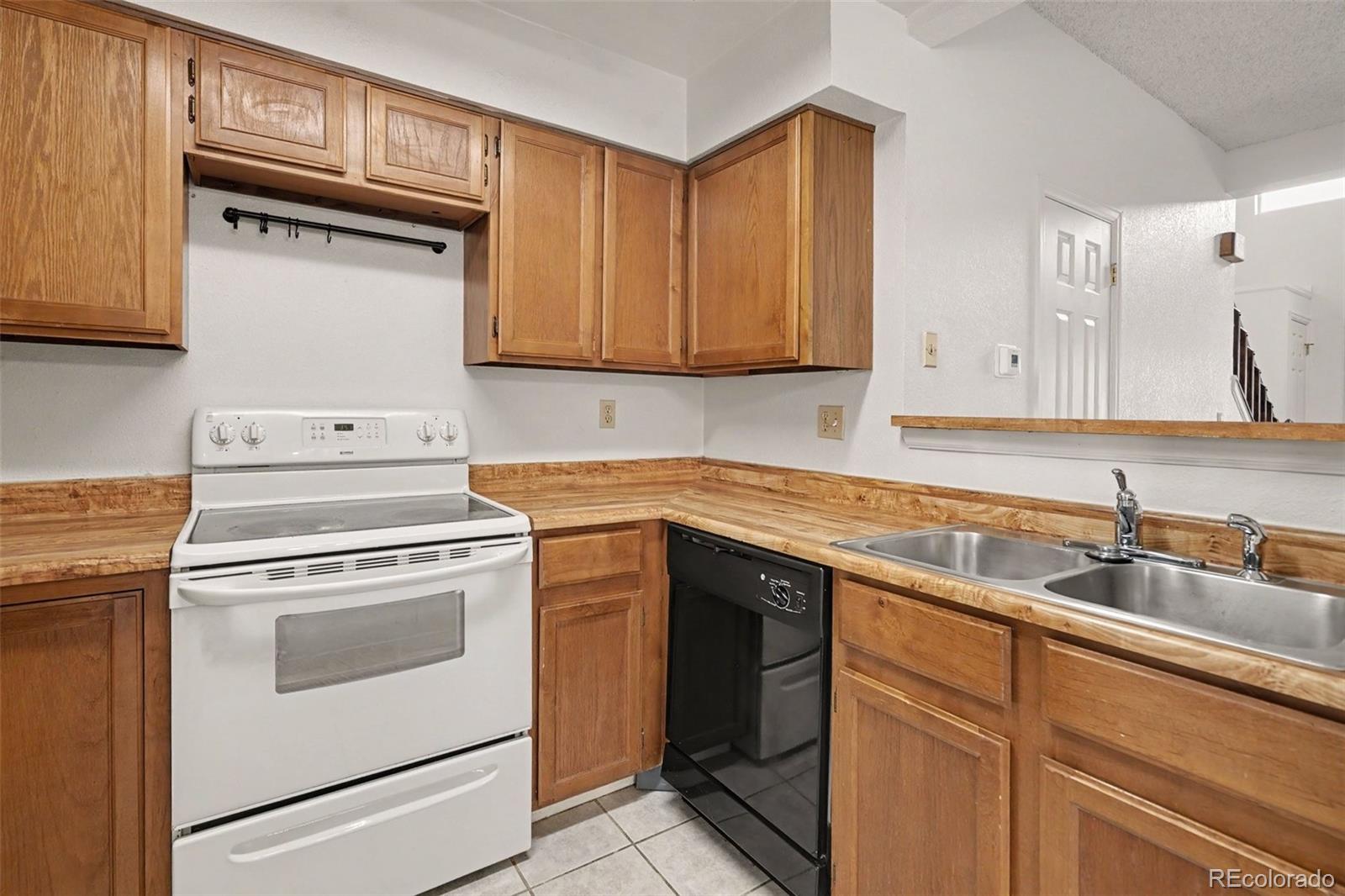 MLS Image #4 for 8106  gray court 468,arvada, Colorado