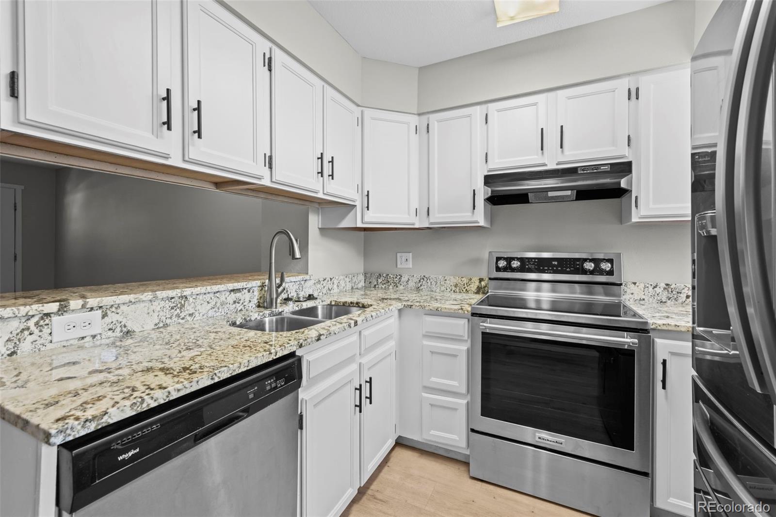 MLS Image #6 for 10232 w dartmouth avenue,denver, Colorado