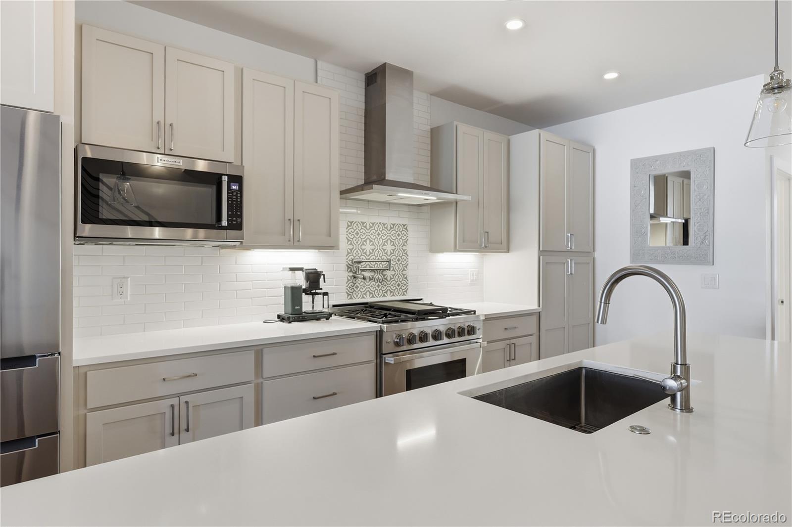 MLS Image #16 for 2575 s acoma street,denver, Colorado