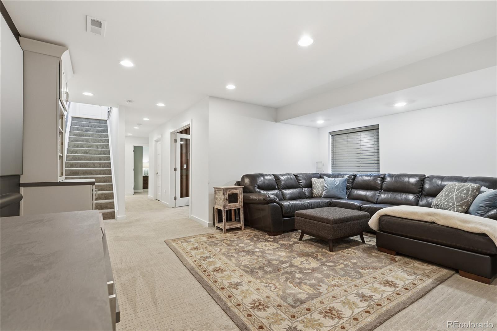 MLS Image #36 for 2575 s acoma street,denver, Colorado