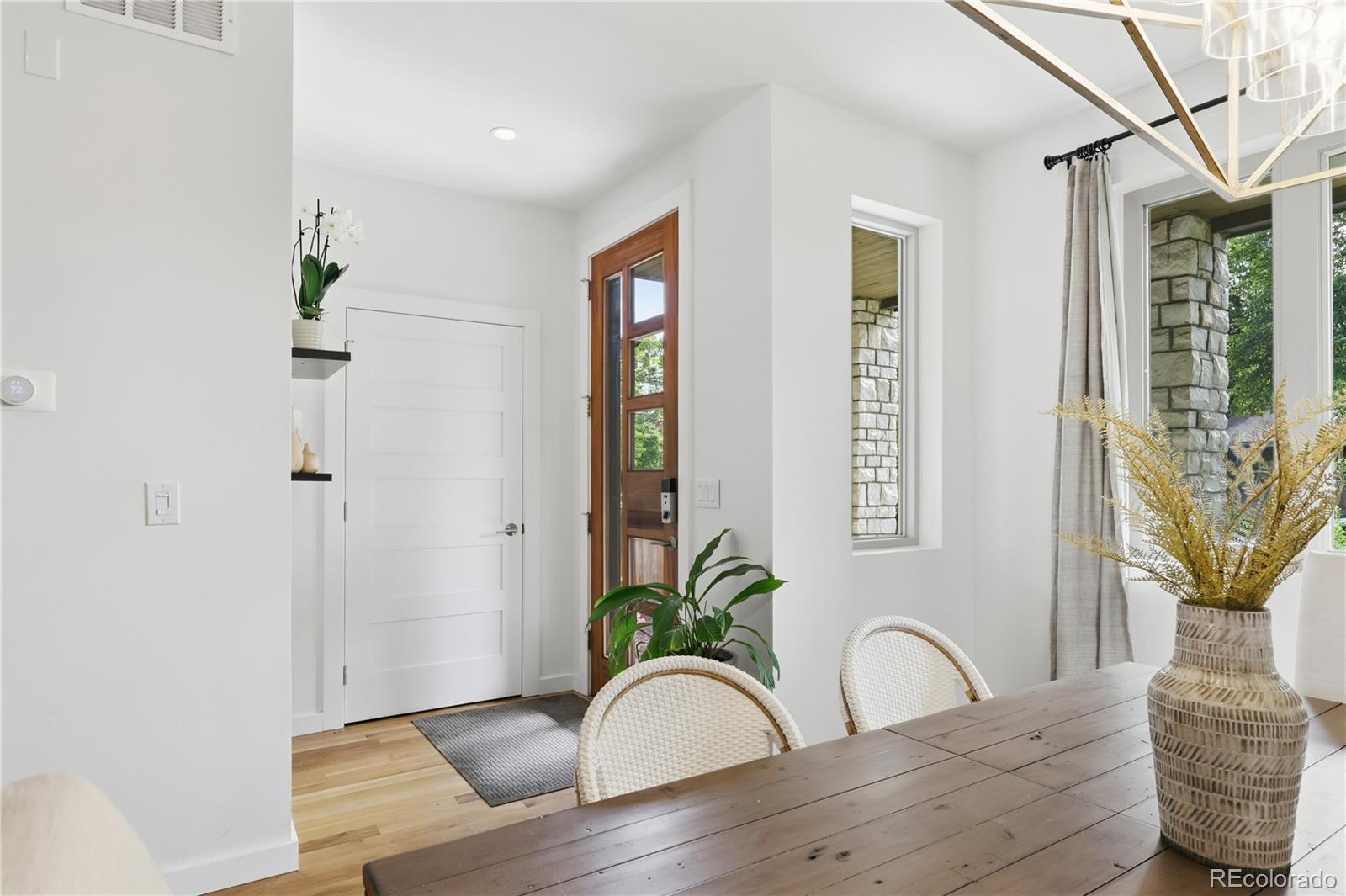 MLS Image #5 for 2575 s acoma street,denver, Colorado