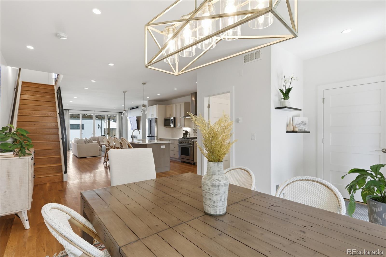 MLS Image #6 for 2575 s acoma street,denver, Colorado