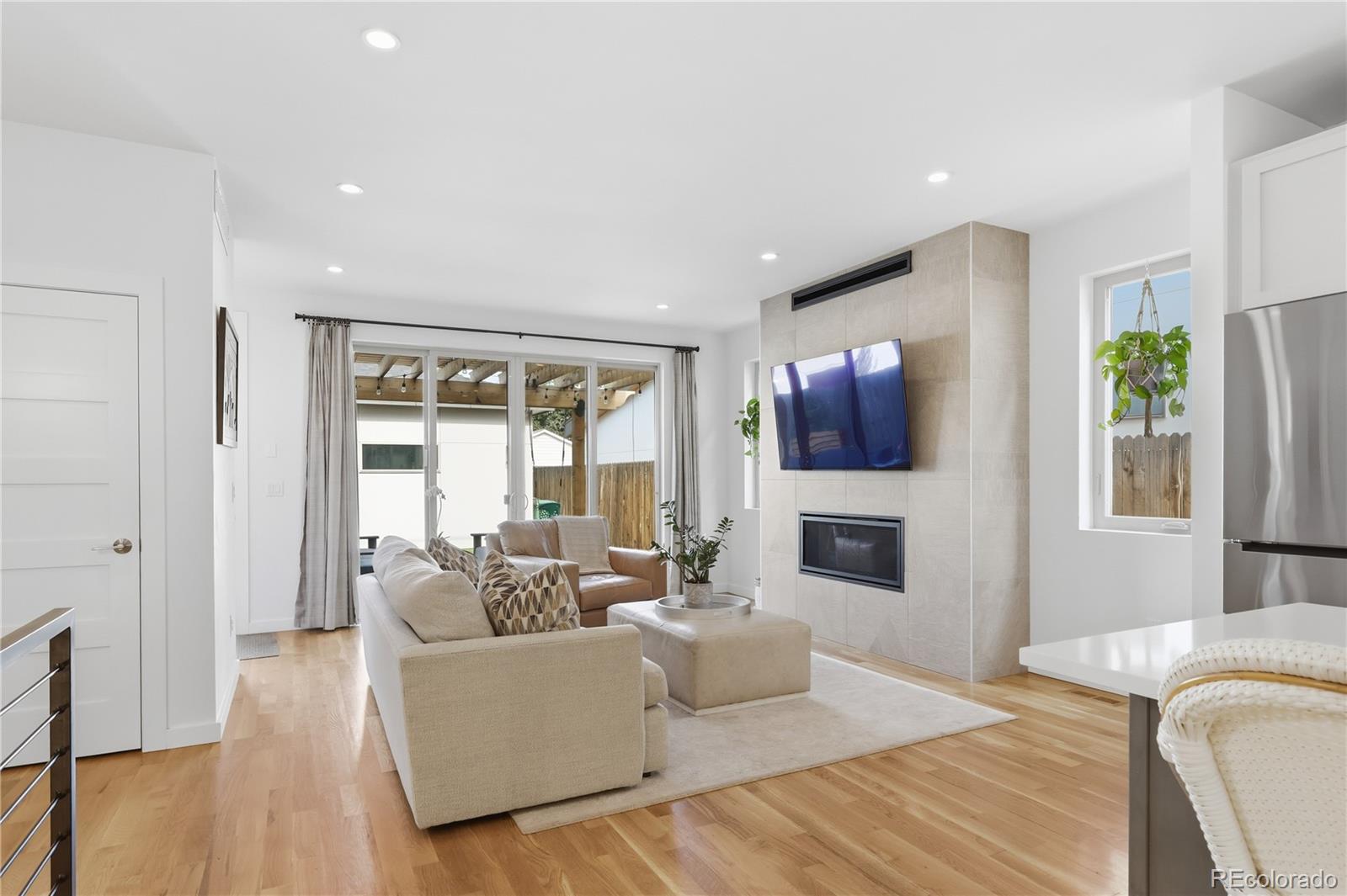 MLS Image #7 for 2575 s acoma street,denver, Colorado