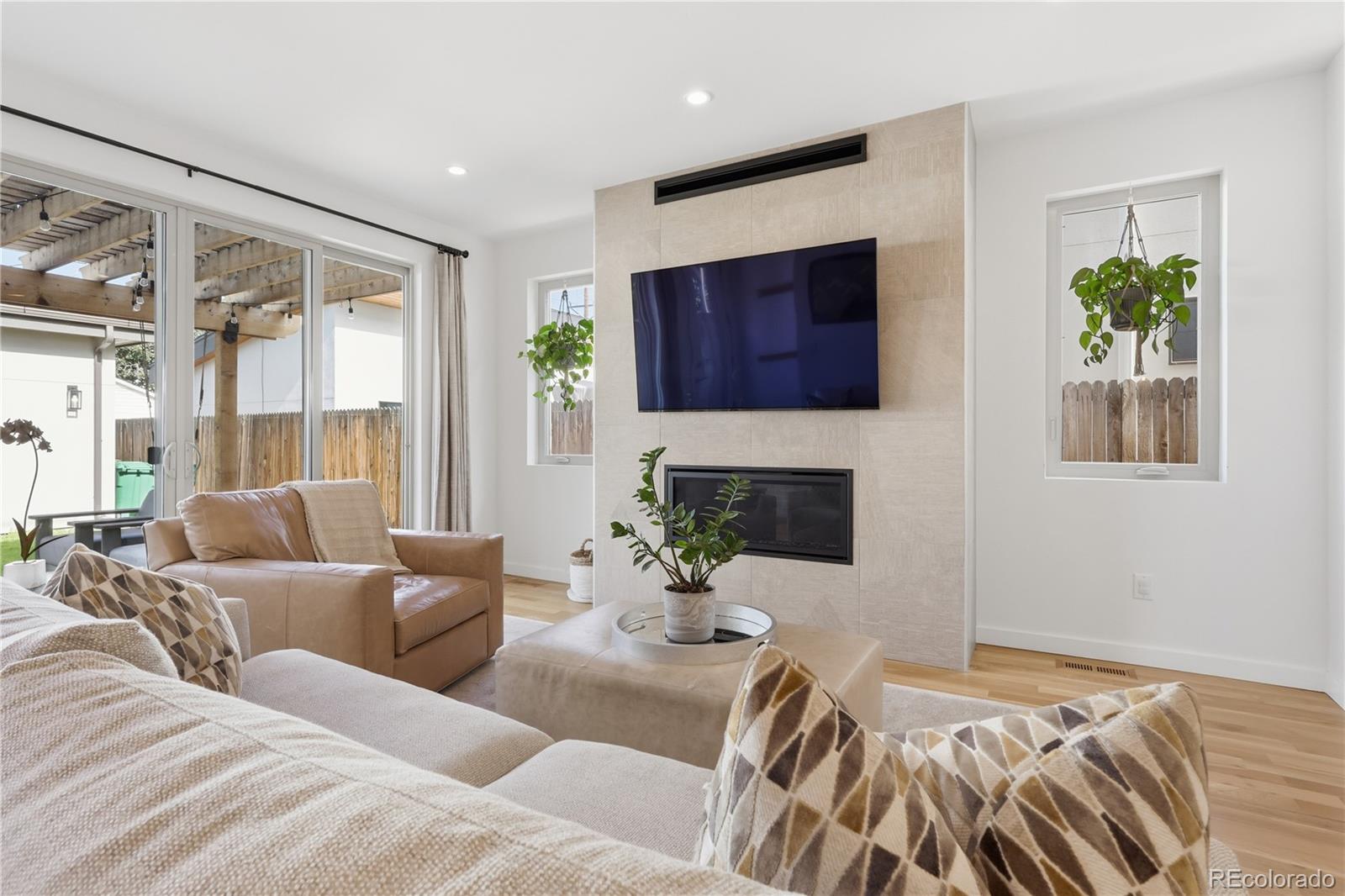 MLS Image #9 for 2575 s acoma street,denver, Colorado