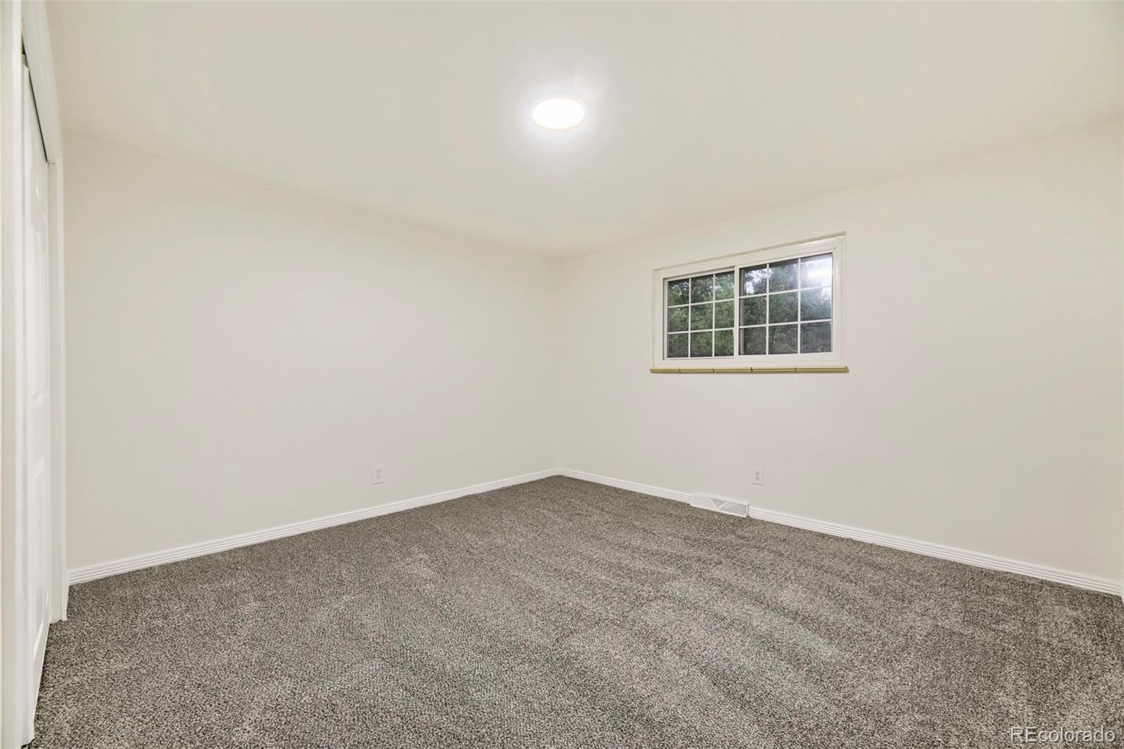 MLS Image #11 for 907  newton street,denver, Colorado