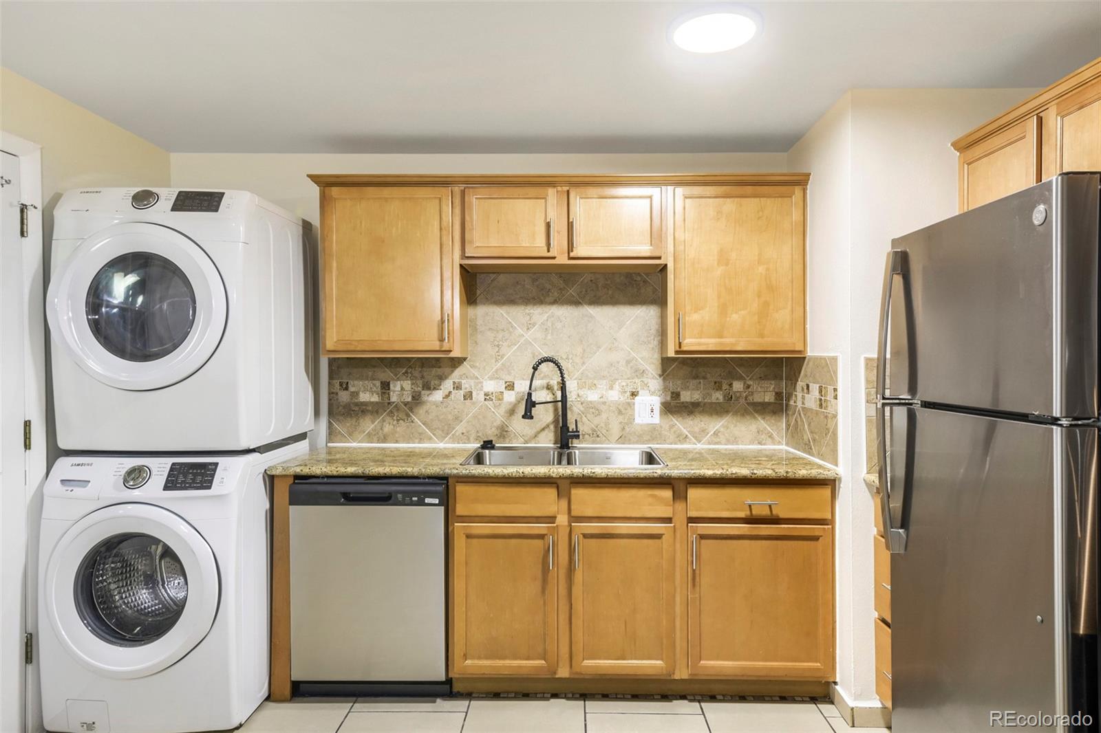 MLS Image #13 for 907  newton street,denver, Colorado