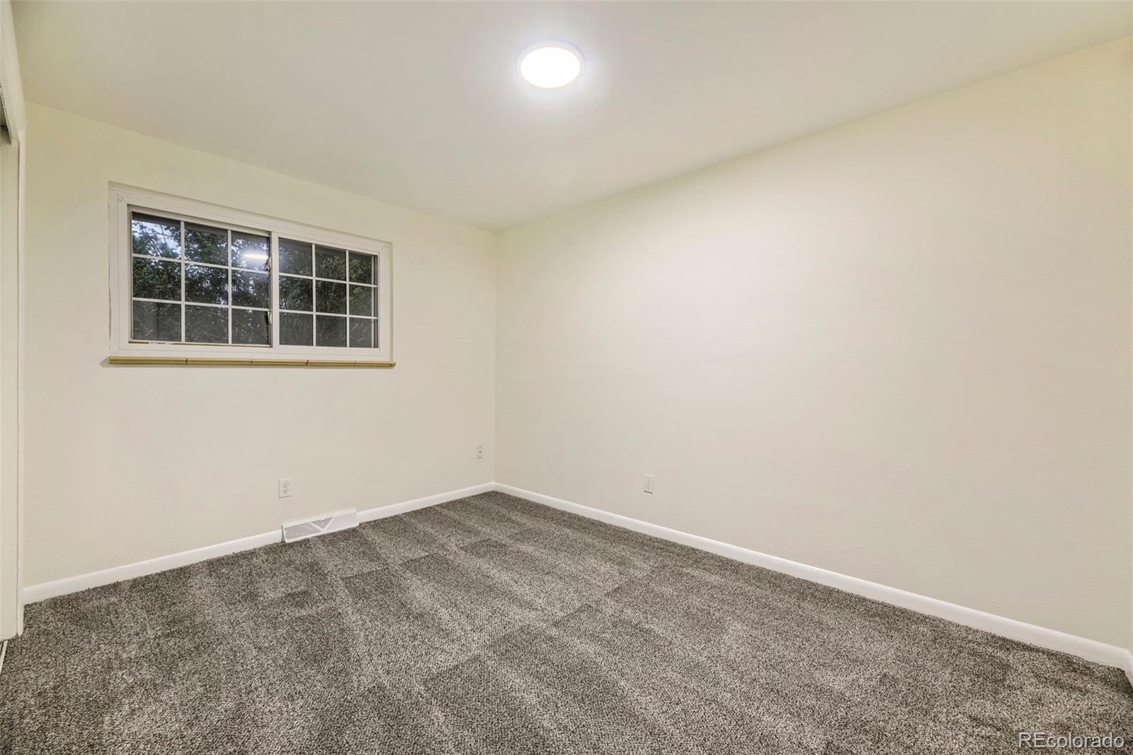 MLS Image #22 for 907  newton street,denver, Colorado