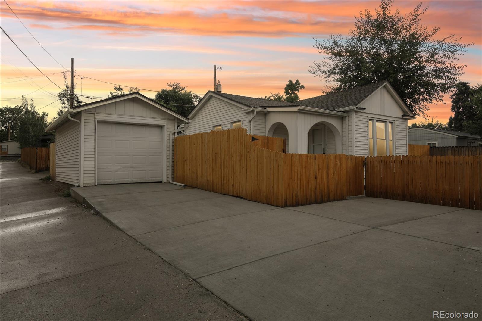 MLS Image #4 for 4631 n clay street,denver, Colorado