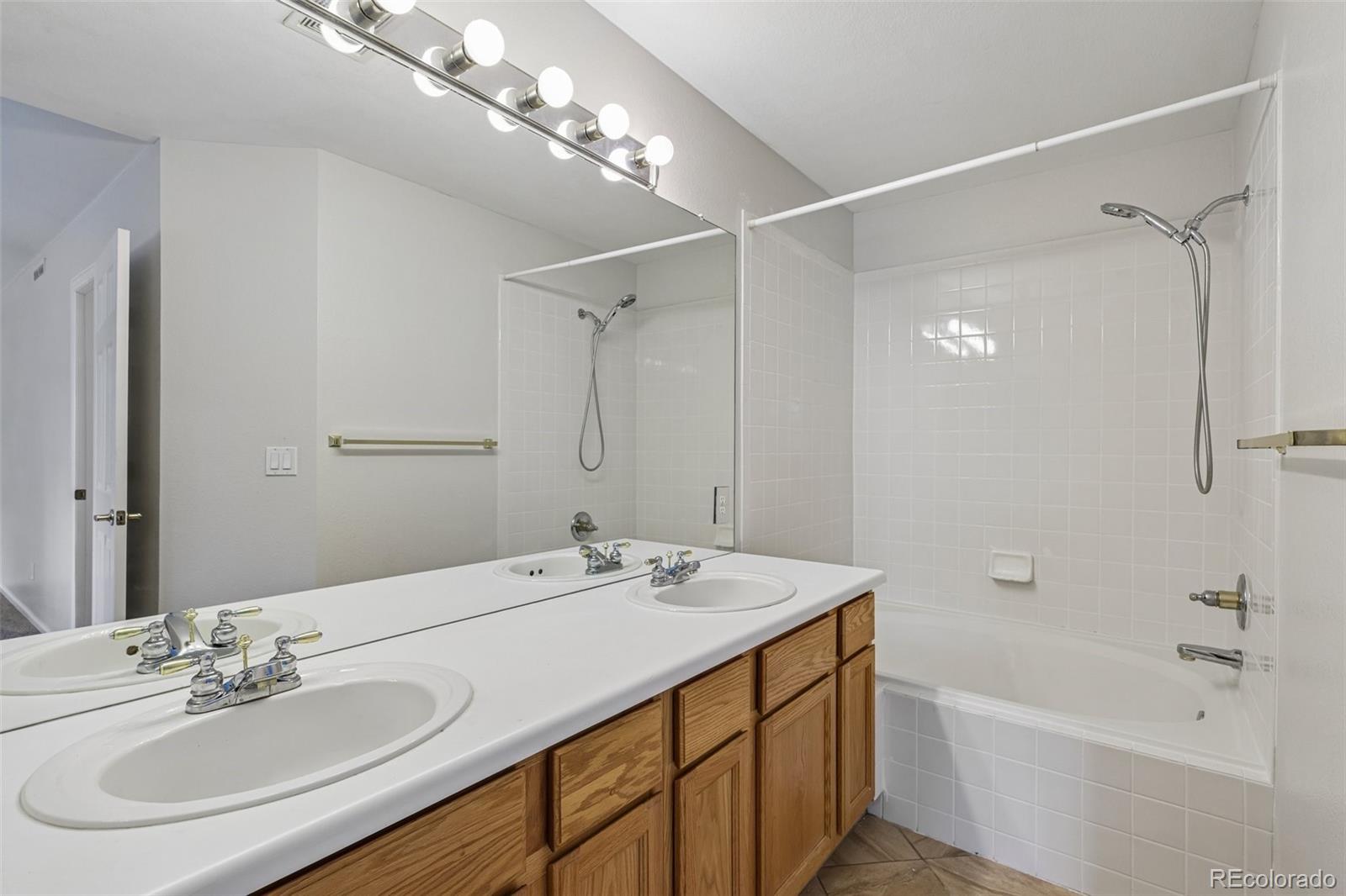 MLS Image #23 for 4044 e geddes circle,centennial, Colorado