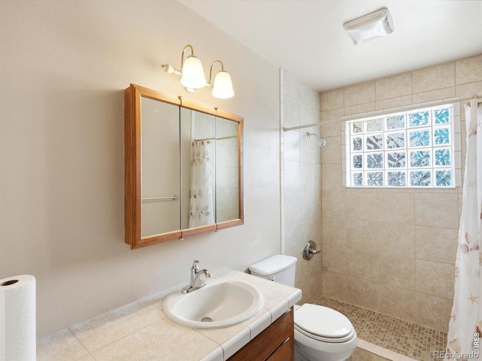 MLS Image #13 for 7123  santa fe drive,denver, Colorado