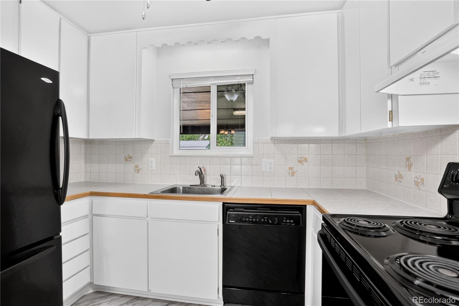 MLS Image #8 for 343  melody drive,northglenn, Colorado
