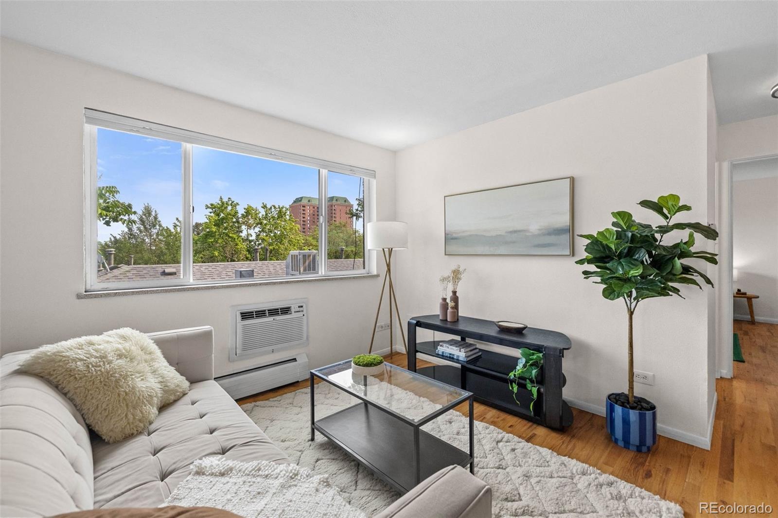 MLS Image #4 for 21 n washington street,denver, Colorado