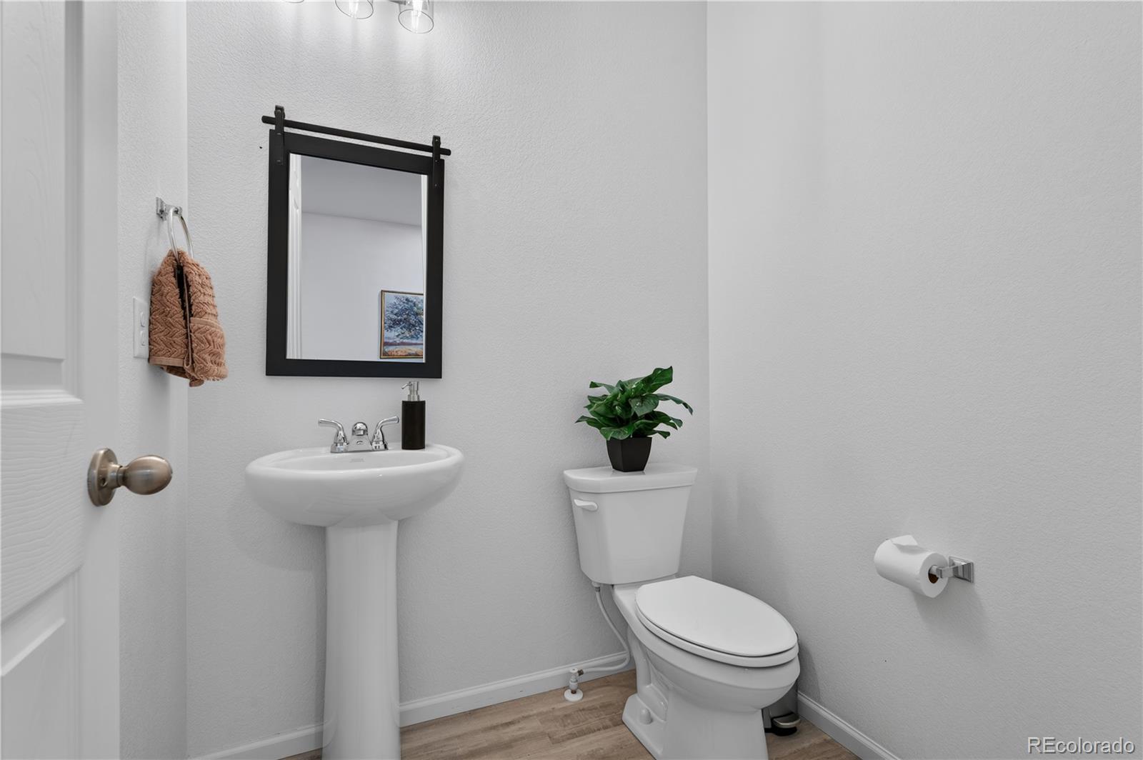 MLS Image #16 for 27536 e byers place,aurora, Colorado