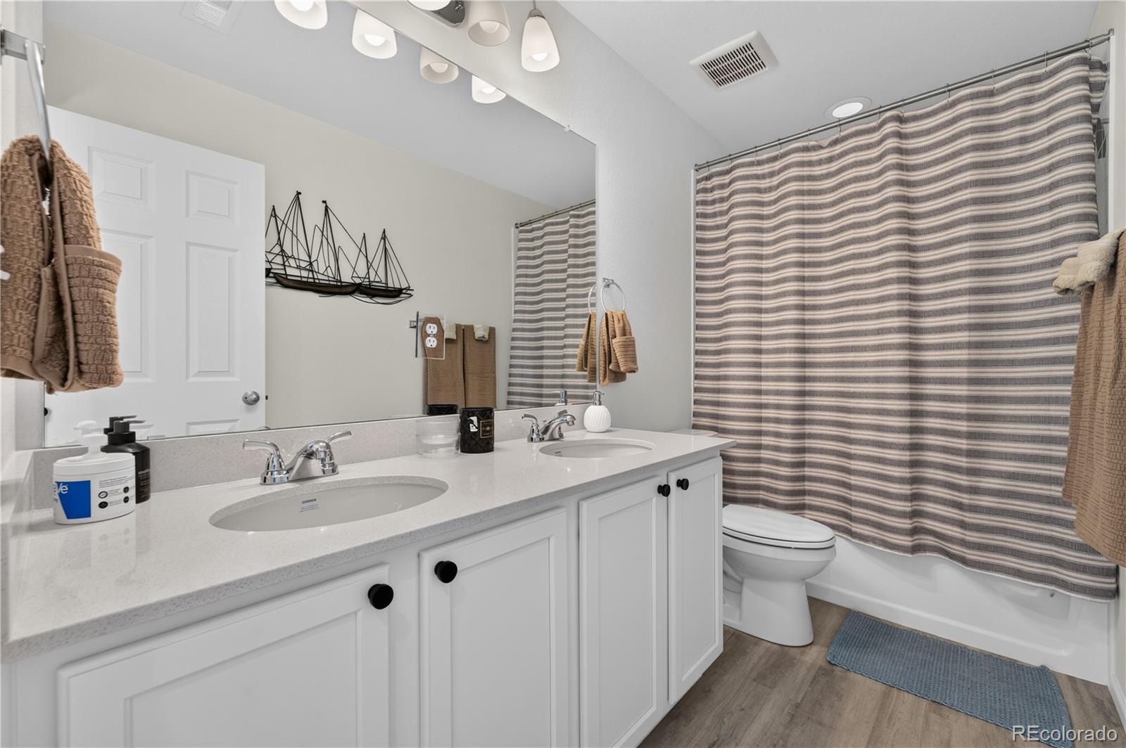 MLS Image #22 for 27536 e byers place,aurora, Colorado
