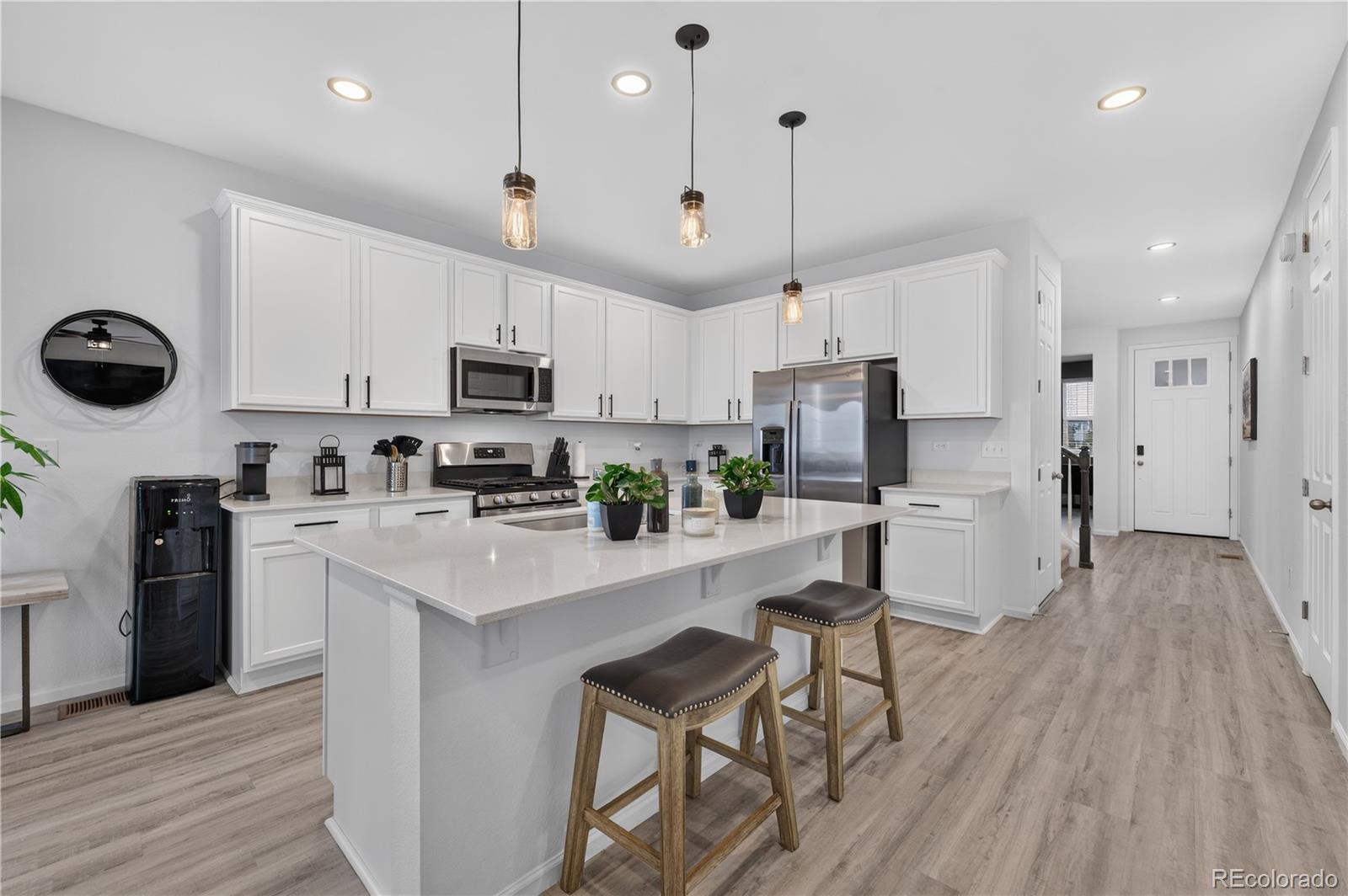 MLS Image #5 for 27536 e byers place,aurora, Colorado