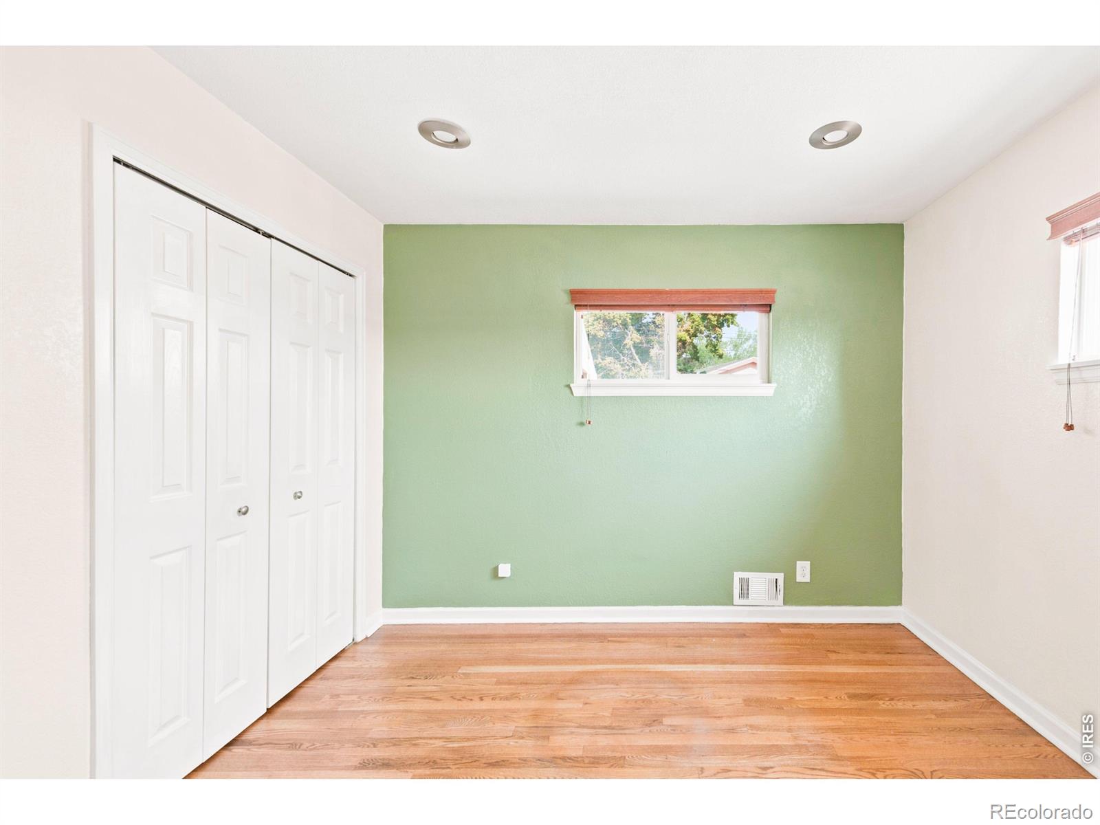 MLS Image #16 for 6801  alan drive,denver, Colorado