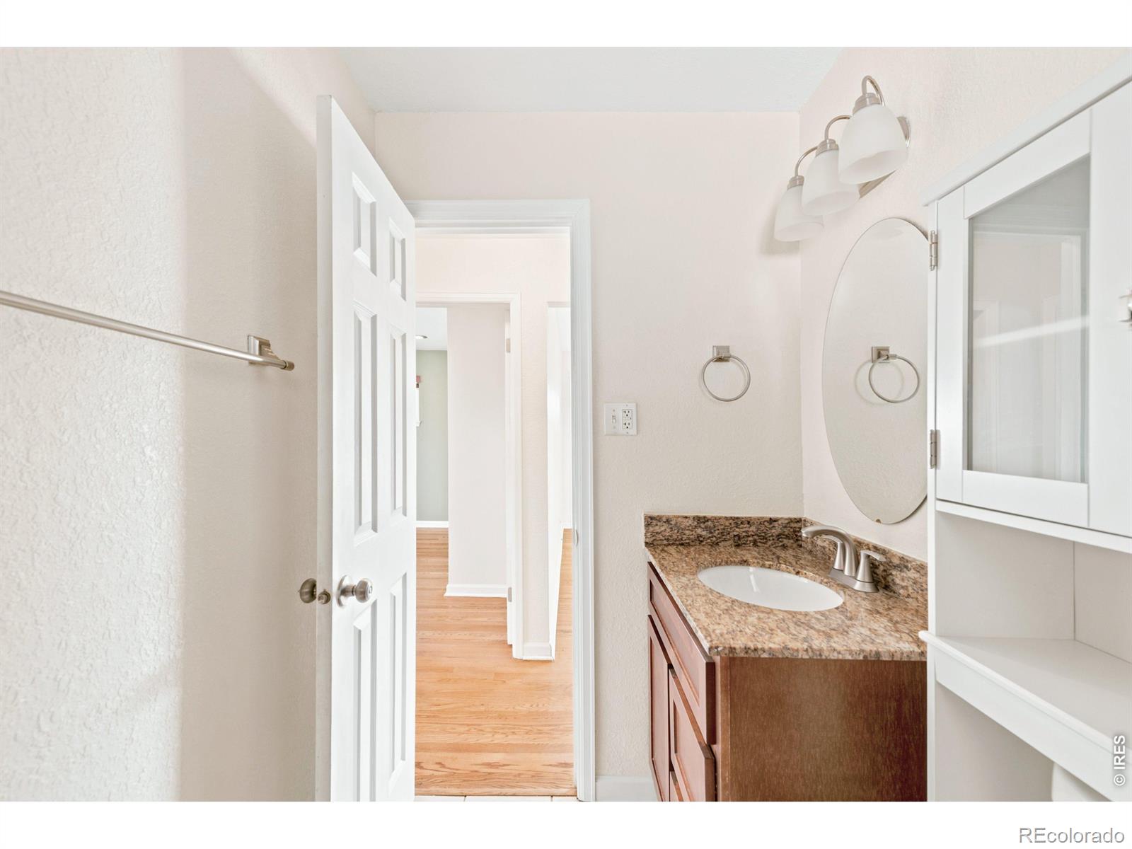 MLS Image #17 for 6801  alan drive,denver, Colorado