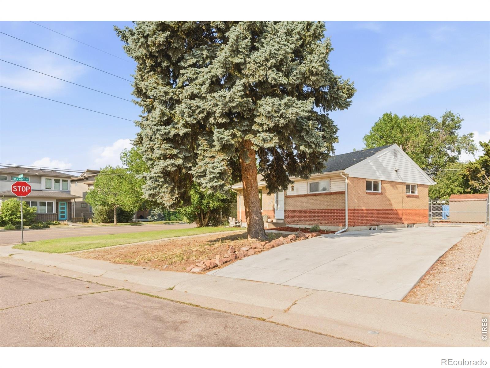 MLS Image #2 for 6801  alan drive,denver, Colorado