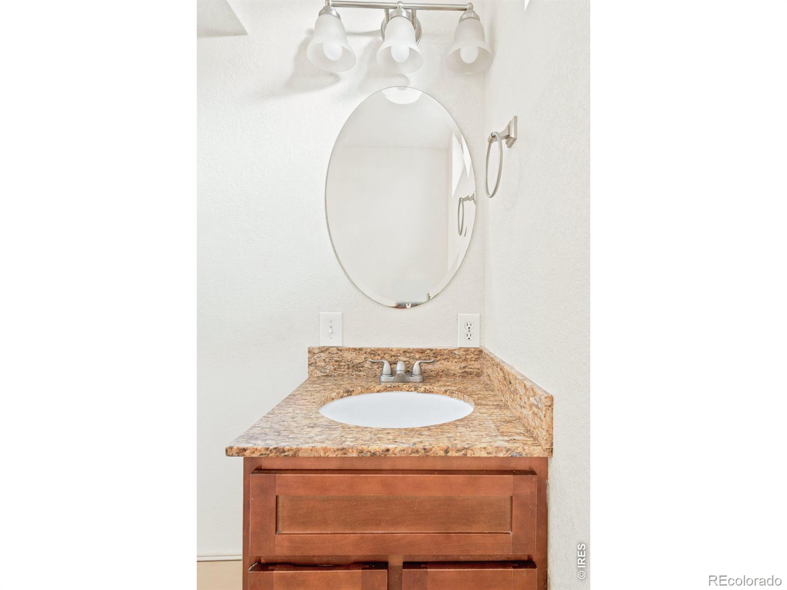 MLS Image #26 for 6801  alan drive,denver, Colorado