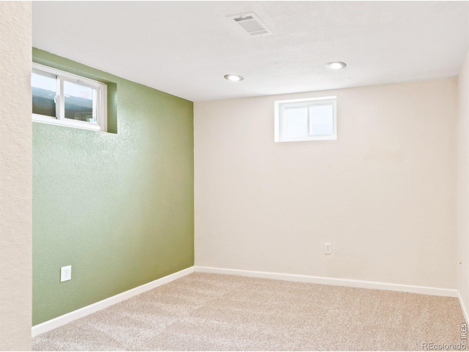 MLS Image #28 for 6801  alan drive,denver, Colorado
