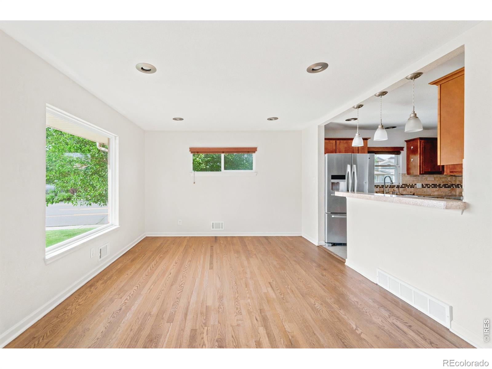 MLS Image #5 for 6801  alan drive,denver, Colorado
