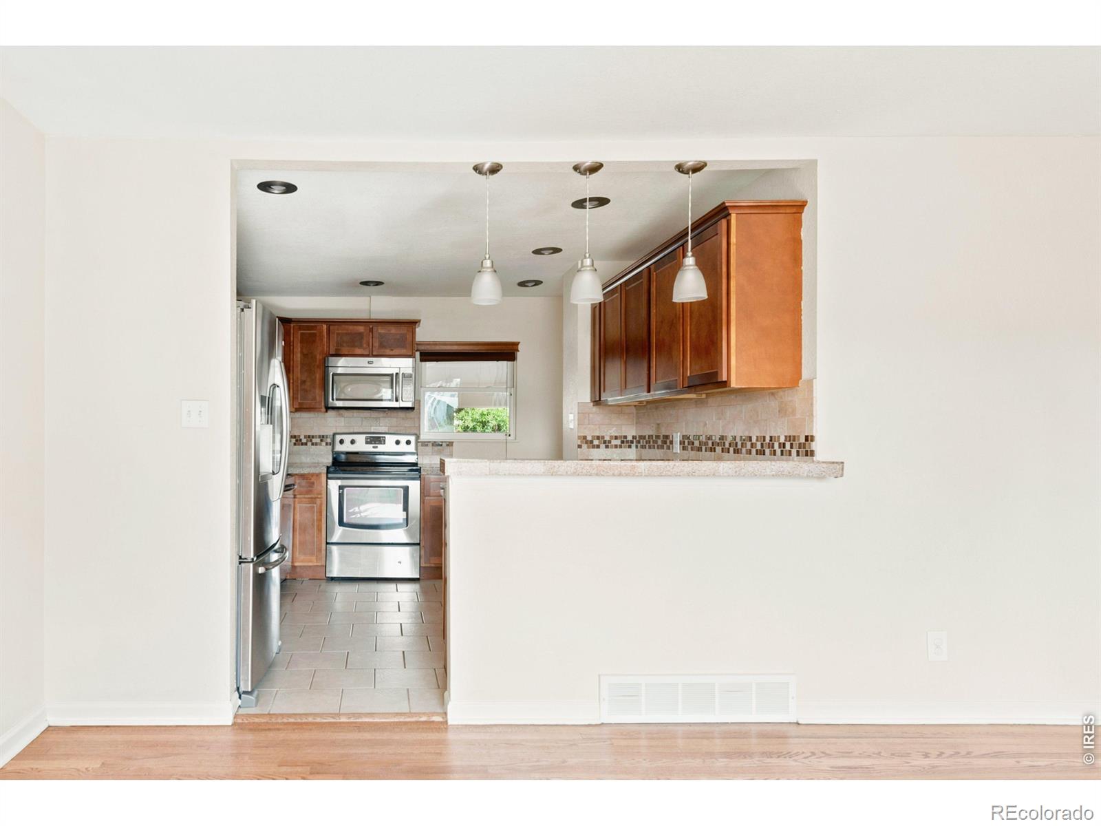 MLS Image #9 for 6801  alan drive,denver, Colorado