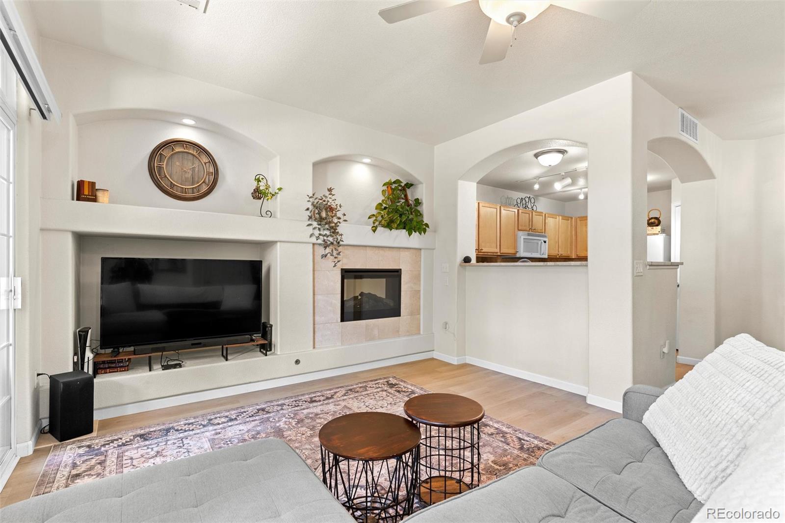 MLS Image #4 for 10050 e gunnison place,aurora, Colorado