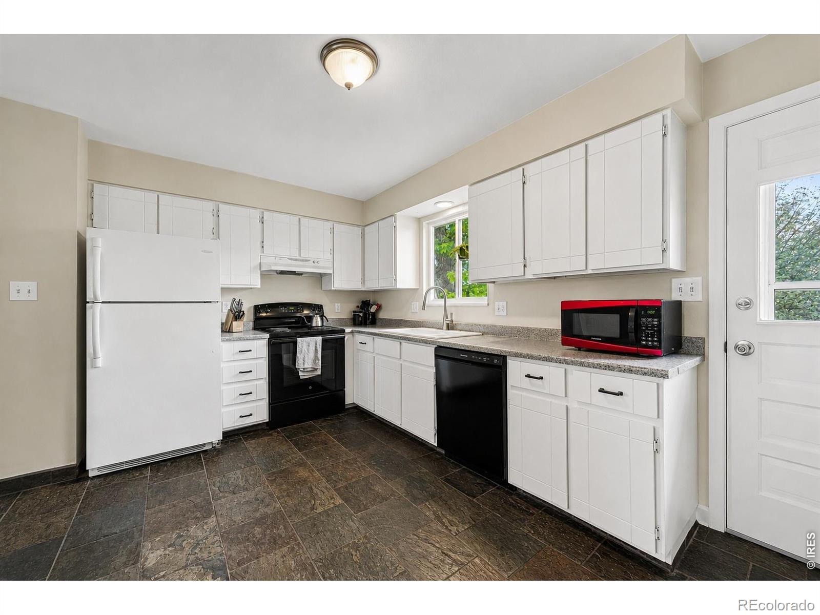 MLS Image #6 for 2421 w plum street,fort collins, Colorado