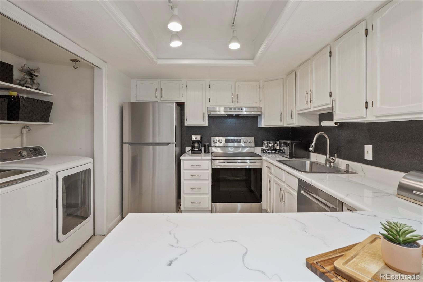 MLS Image #4 for 15491 e wyoming drive,aurora, Colorado