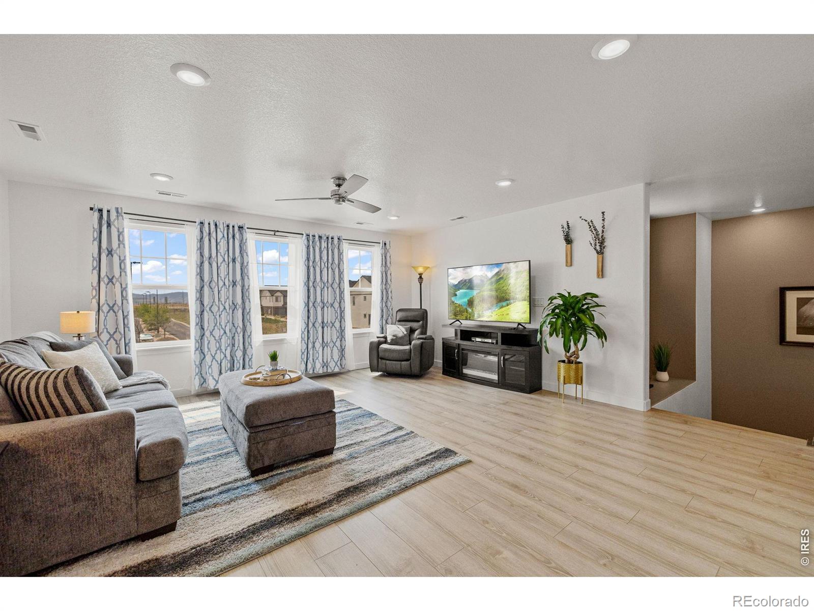 MLS Image #23 for 19615 w 94th avenue,arvada, Colorado