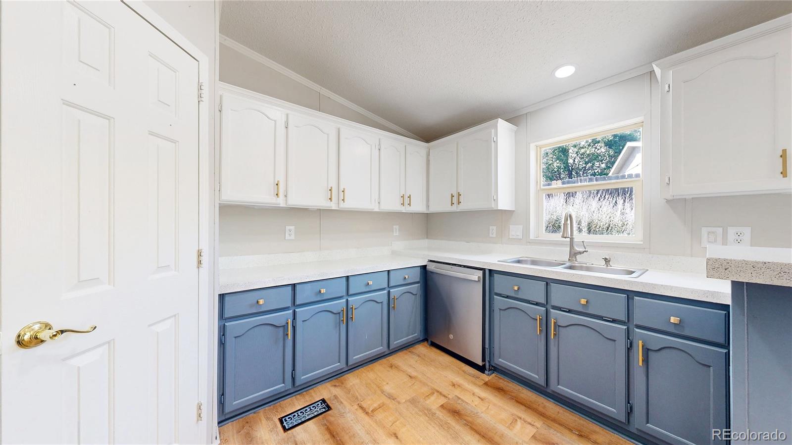MLS Image #6 for 5741 s quemoy circle,centennial, Colorado