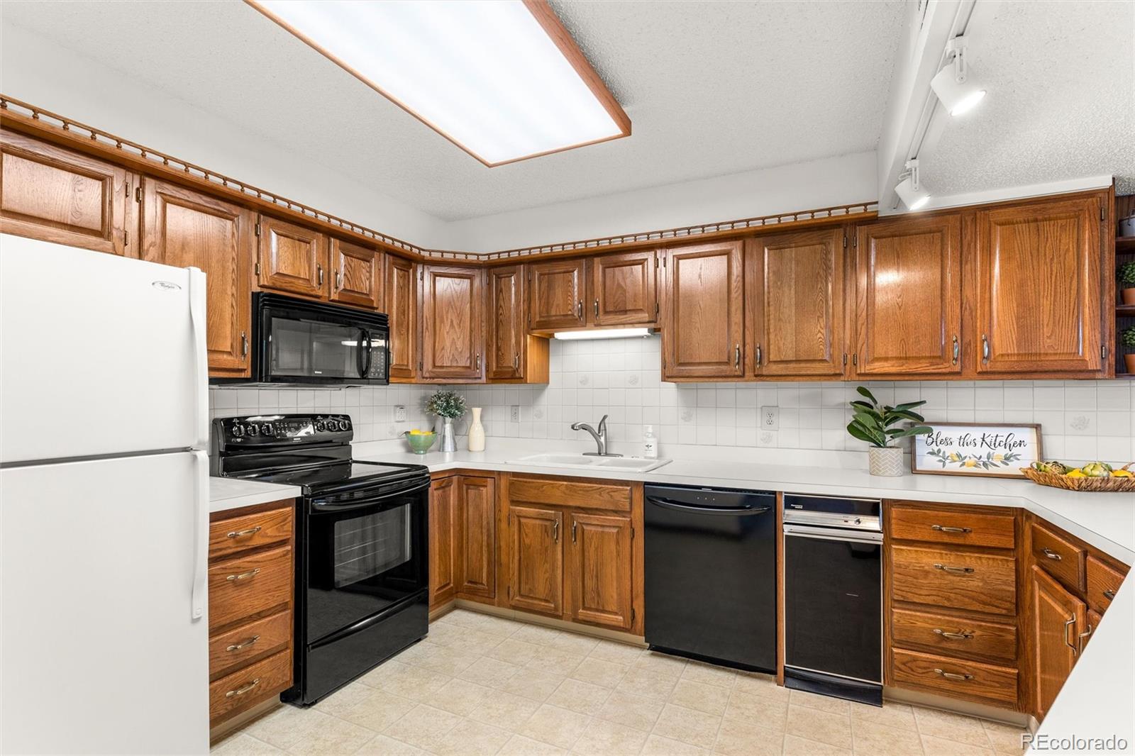 MLS Image #8 for 12565  sheridan boulevard,broomfield, Colorado