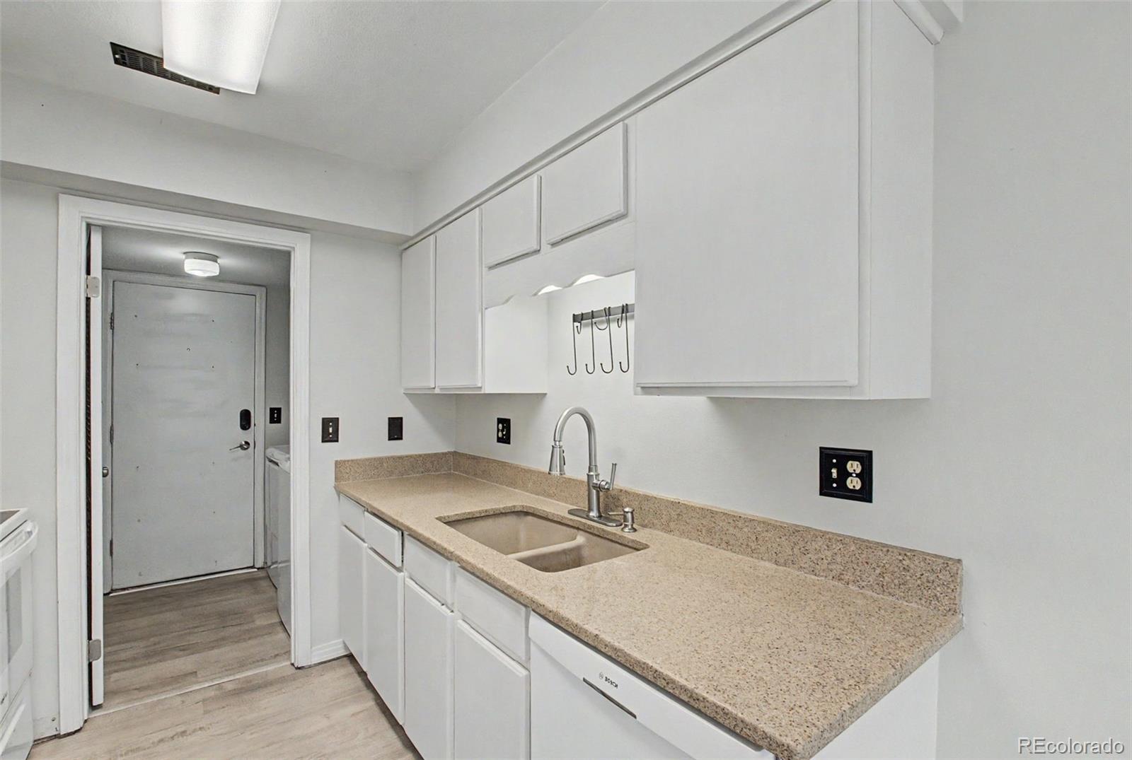 MLS Image #11 for 2628  hearthwood lane,colorado springs, Colorado