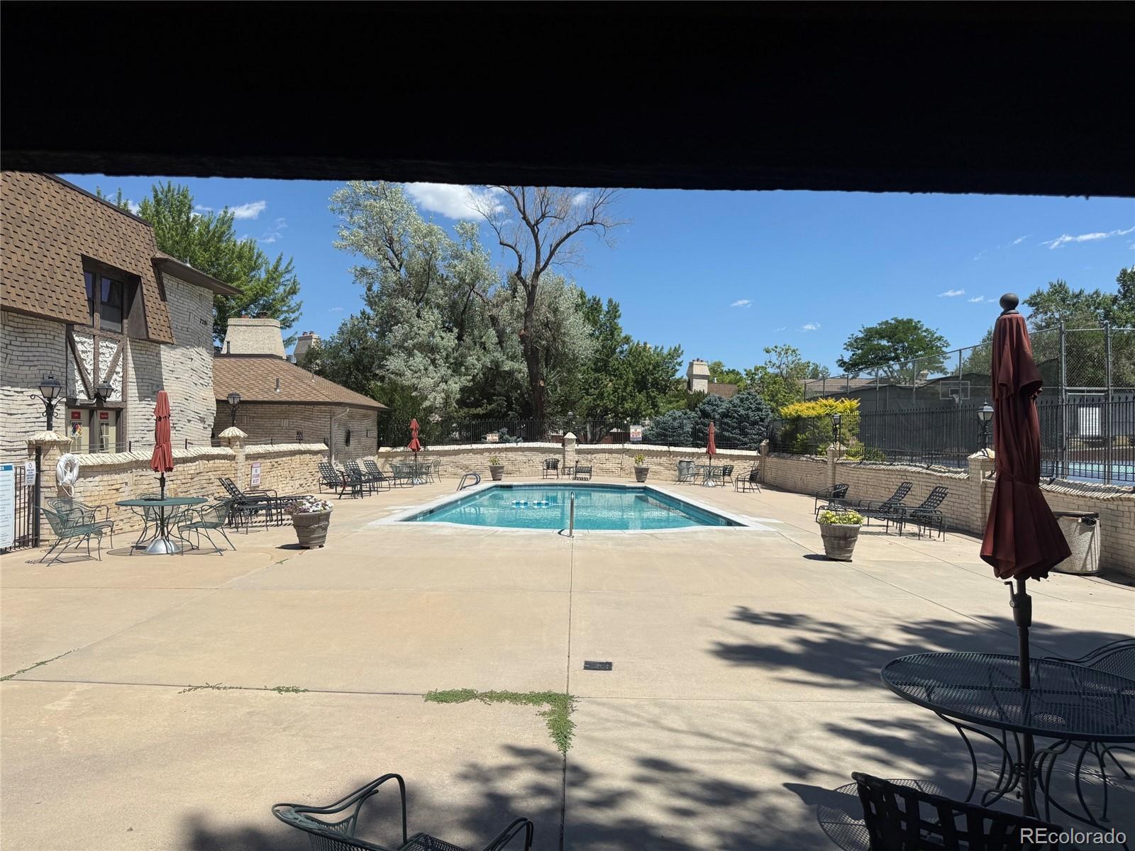 MLS Image #12 for 4250 s olive street,denver, Colorado