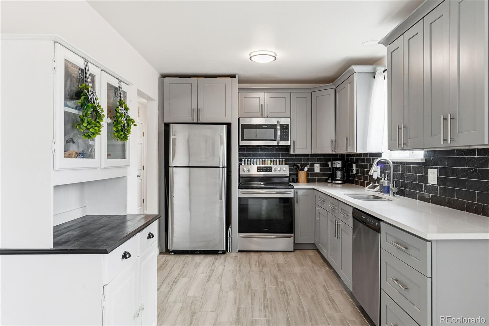 MLS Image #11 for 2300 w 57th avenue,denver, Colorado