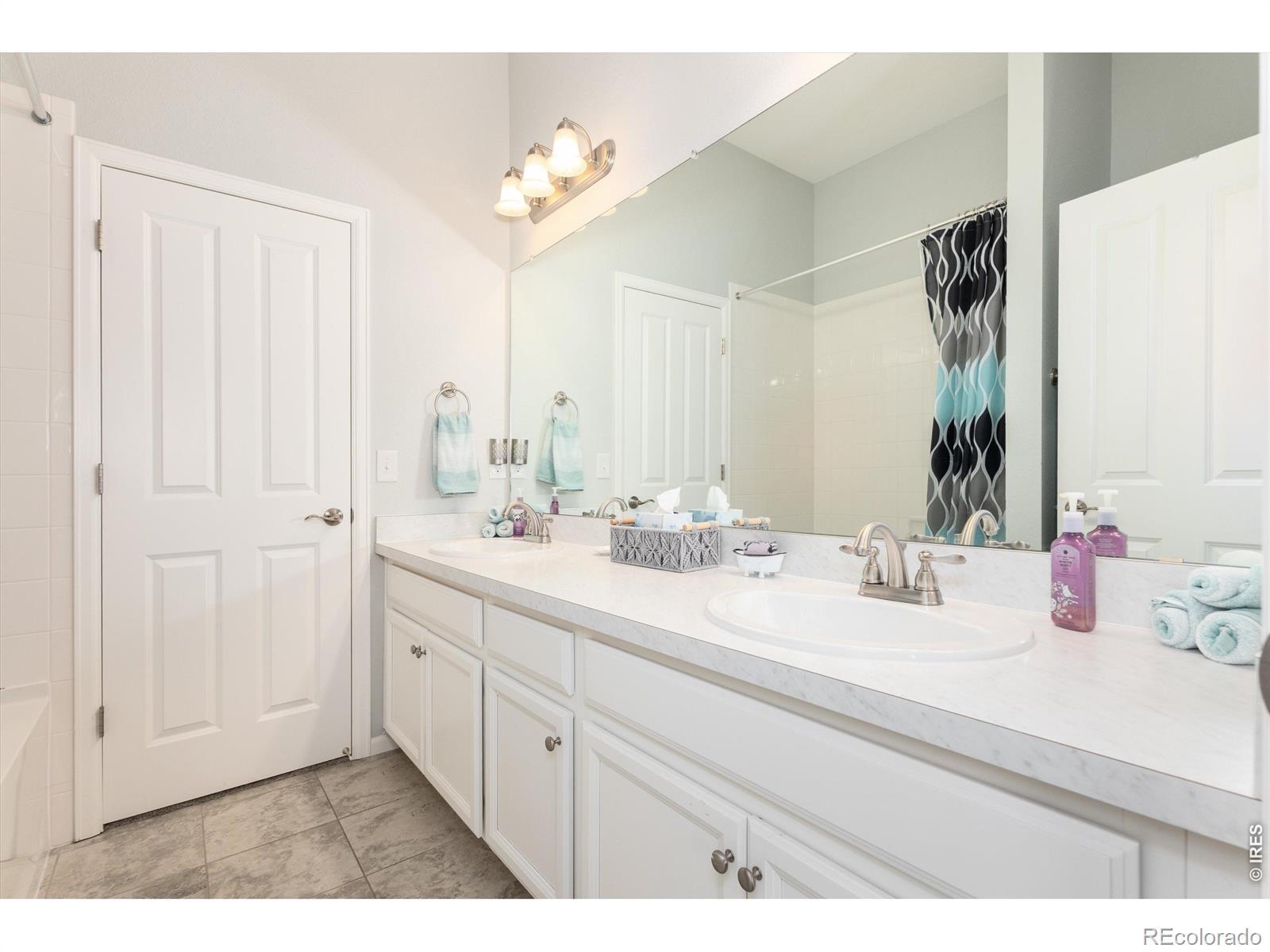 MLS Image #22 for 6807 s riverwood way,aurora, Colorado