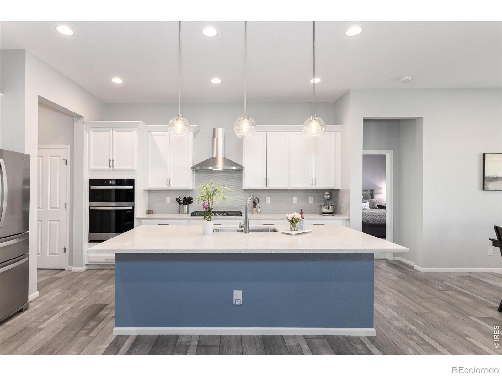 MLS Image #3 for 6807 s riverwood way,aurora, Colorado