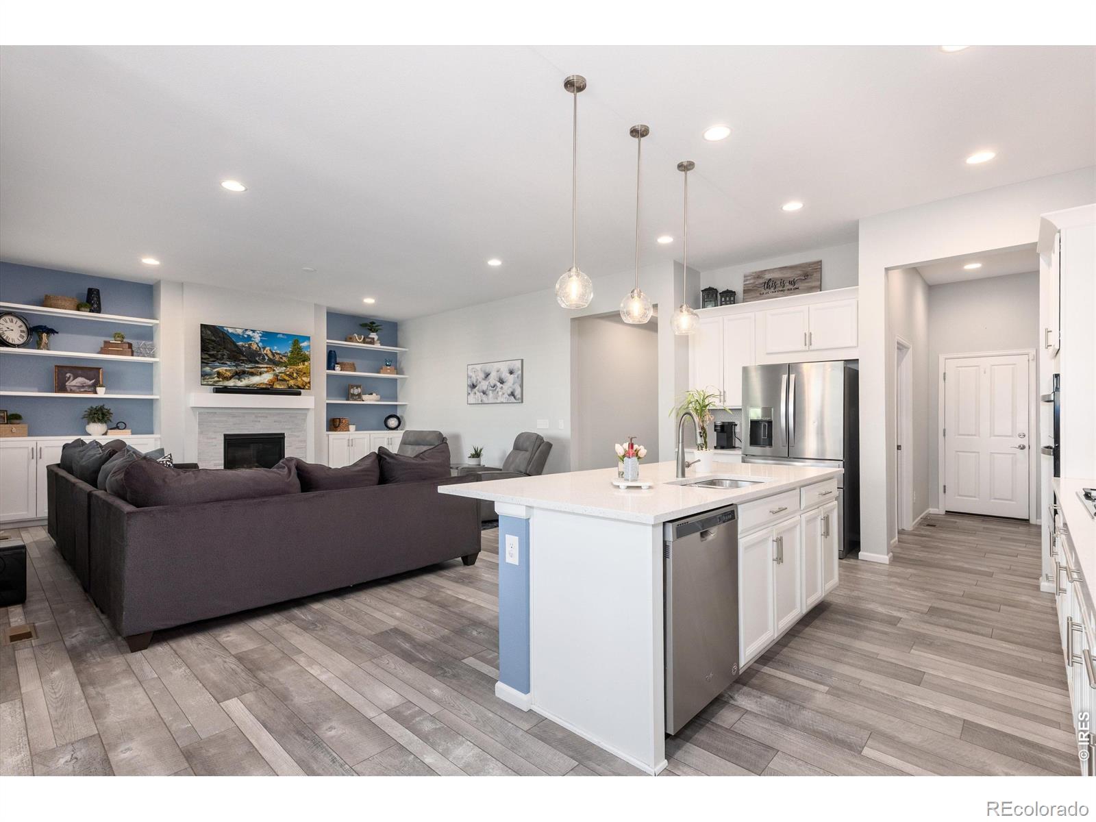 MLS Image #5 for 6807 s riverwood way,aurora, Colorado