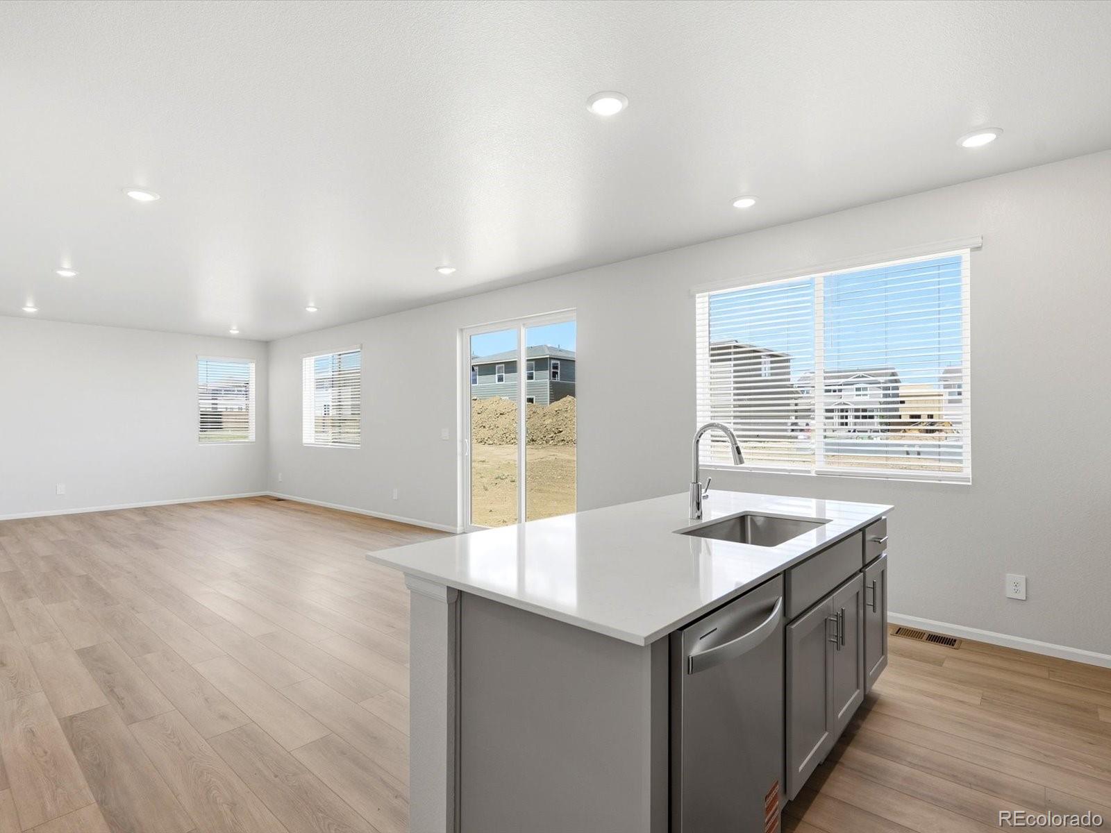 MLS Image #14 for 4621  sunsplash way,johnstown, Colorado