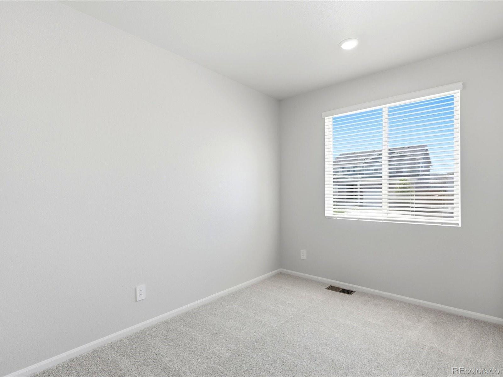 MLS Image #4 for 4621  sunsplash way,johnstown, Colorado