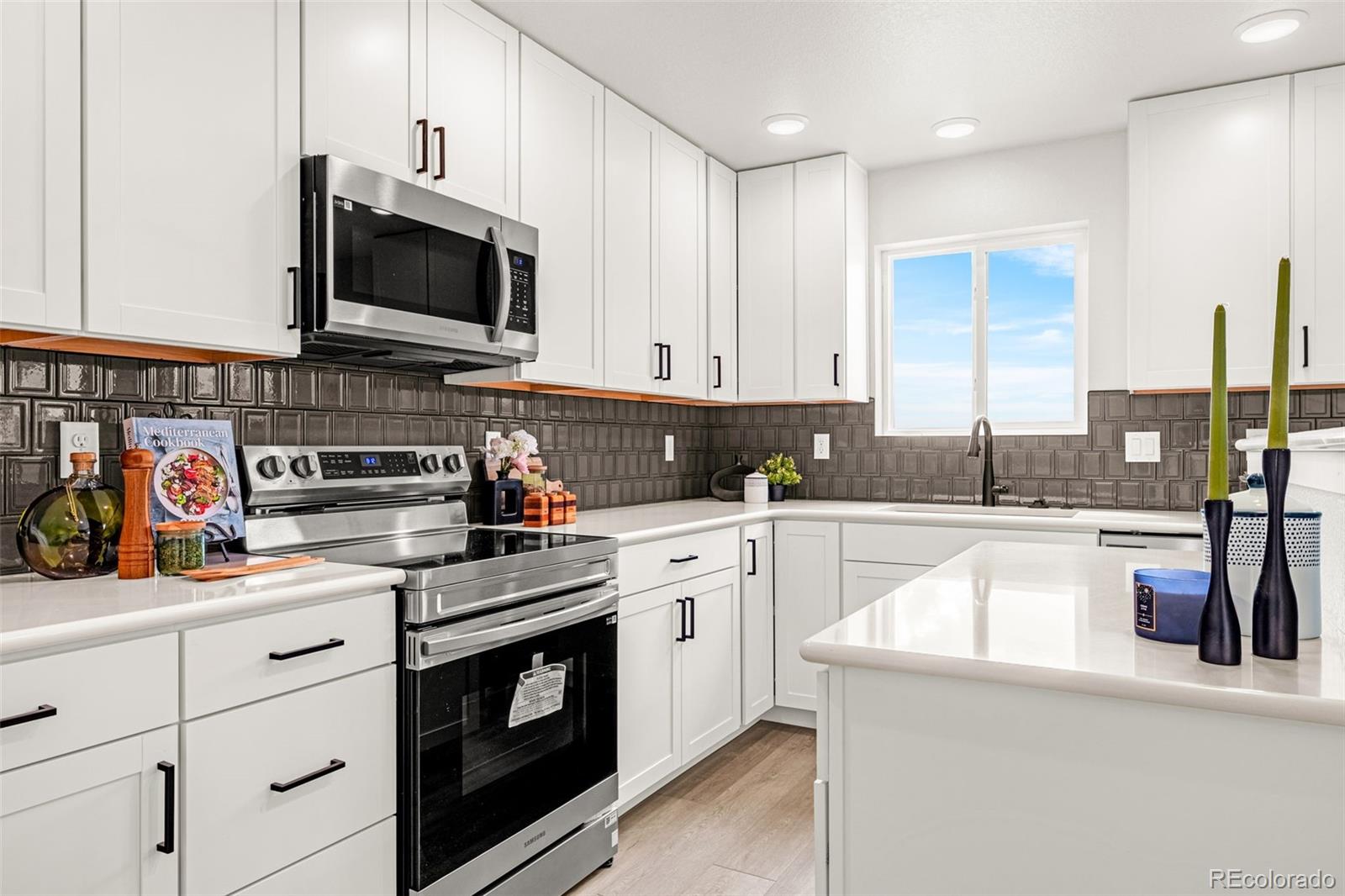 MLS Image #5 for 731  little bear ,colorado springs, Colorado