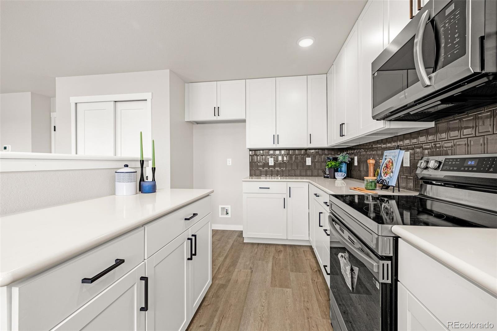MLS Image #8 for 731  little bear ,colorado springs, Colorado
