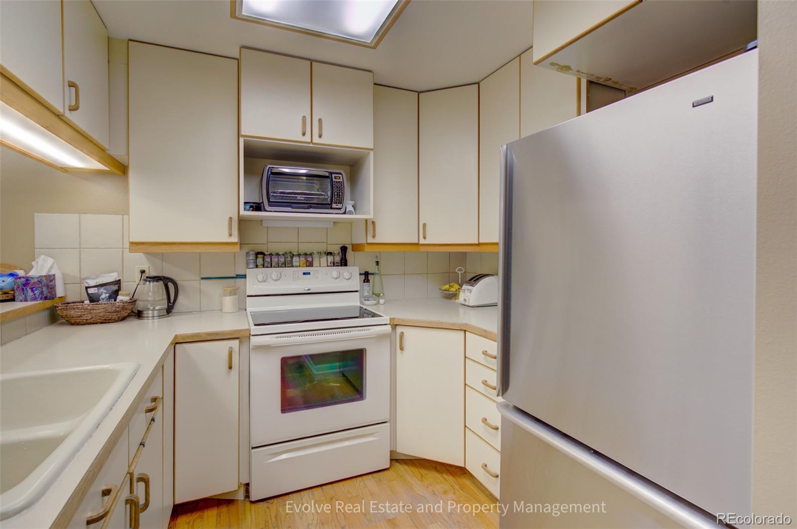MLS Image #16 for 14196 e radcliff circle,aurora, Colorado