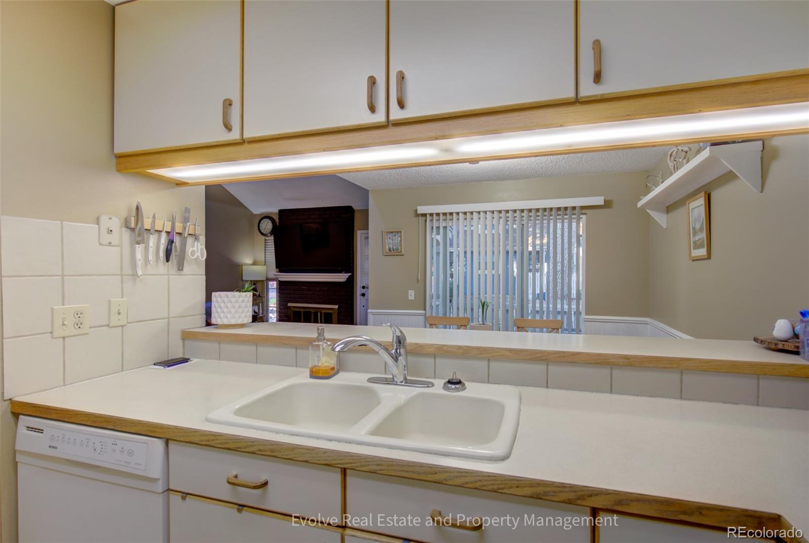 MLS Image #17 for 14196 e radcliff circle,aurora, Colorado