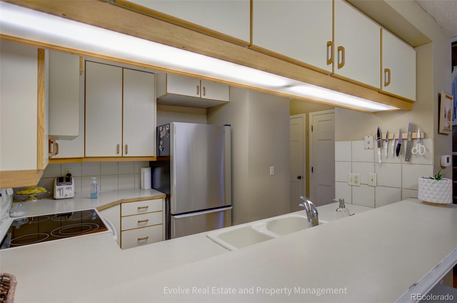 MLS Image #18 for 14196 e radcliff circle,aurora, Colorado