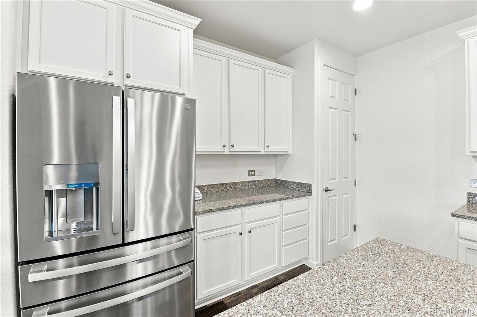 MLS Image #12 for 200 s langdale court,aurora, Colorado