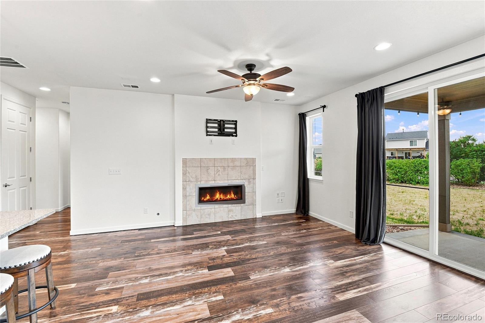 MLS Image #3 for 200 s langdale court,aurora, Colorado
